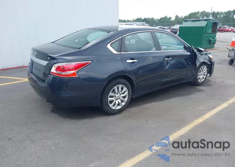 2015 Nissan Altima 2.5 S из США, поврежденный, VIN 1N4AL3AP4FN888942